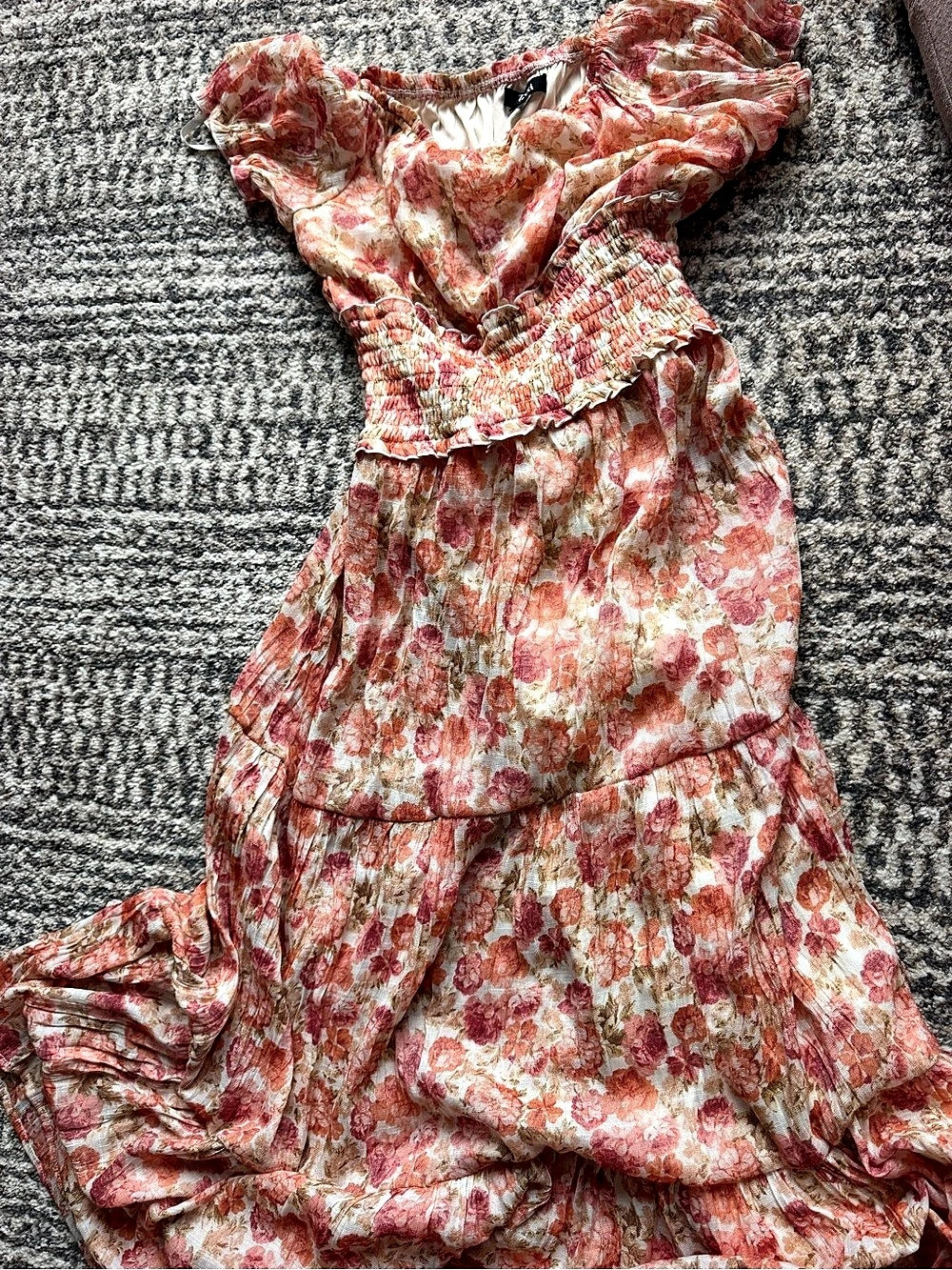 Trixxi Floral Maxi Dress in Pink & White Size Large Like New